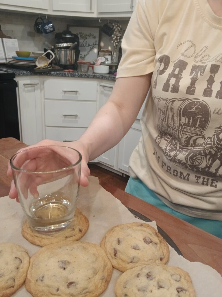 Pressing glass on a cookie